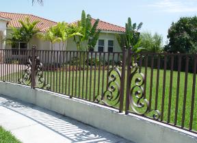 Fence Design Panels can be made from 4ft to 10ft wide,match with Garden Gates or Driveway  